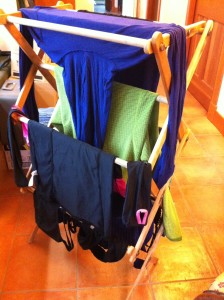 Laundry drying rack